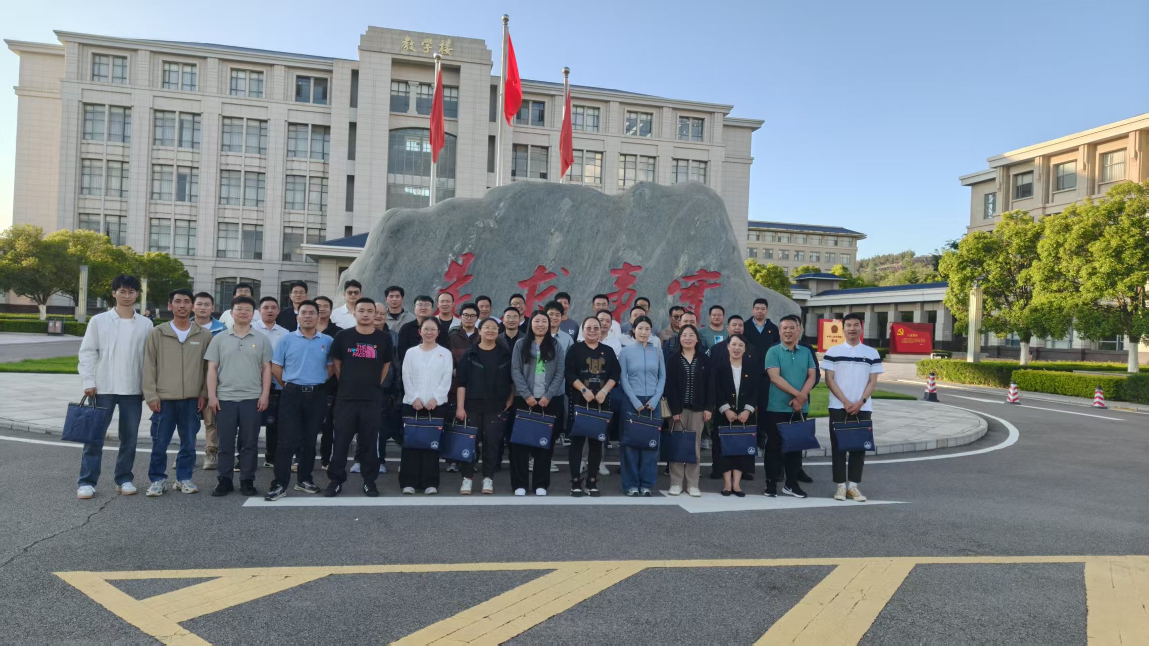 J9集团动力举行2025年党员基本培训树模班